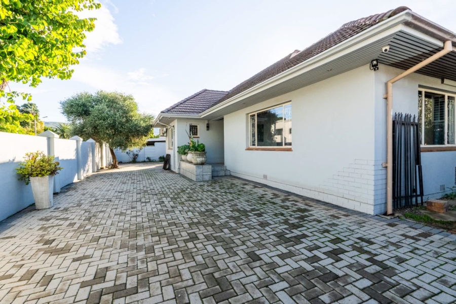 To Let 3 Bedroom Property for Rent in Denneburg Western Cape